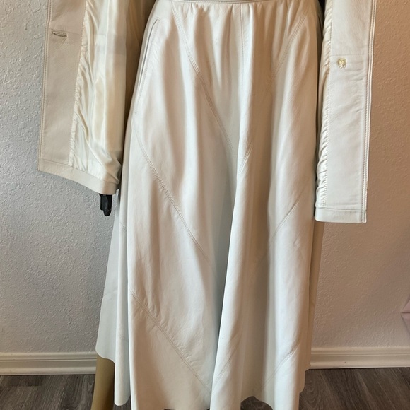 VERY RARE.SKIBOL by Canavesa  SWITZERLAND. Buttery white Italian leather suit. - Picture 6 of 16